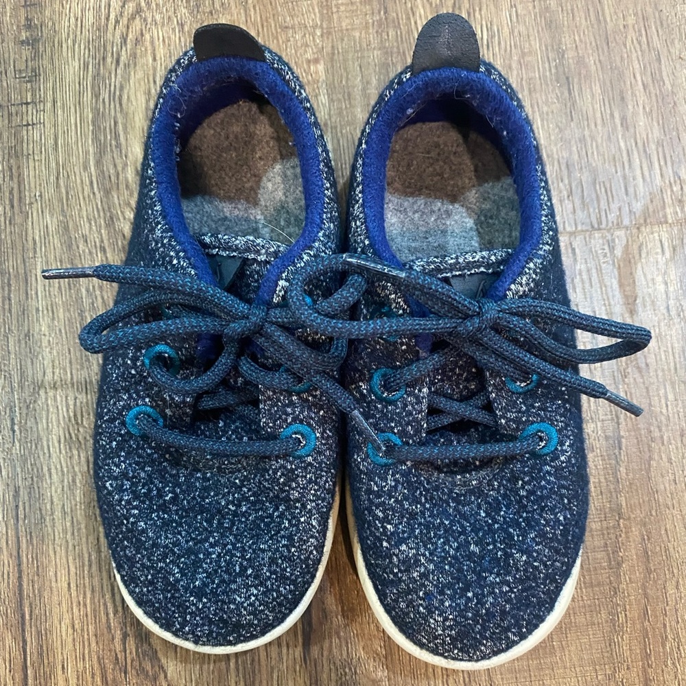 Toddler Allbirds tennis shoes